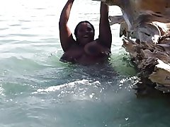 Надад далайн эрэг дээр