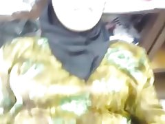 Эхнэр нь байхад дэлгүүр нээлттэй байна