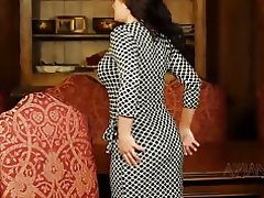 Гоо сайхны хийдэг тачаангуй striptease